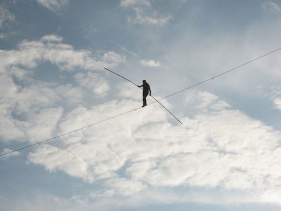 photo of Nik Wallenda walking a tight rope at Canada's Wonderland